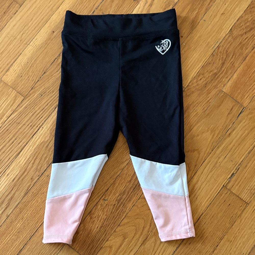 6/$20 Body Glove 3 Pc Girl's set. Shorts, Shirt & Joggers 18m EUC - Picture 4 of 9